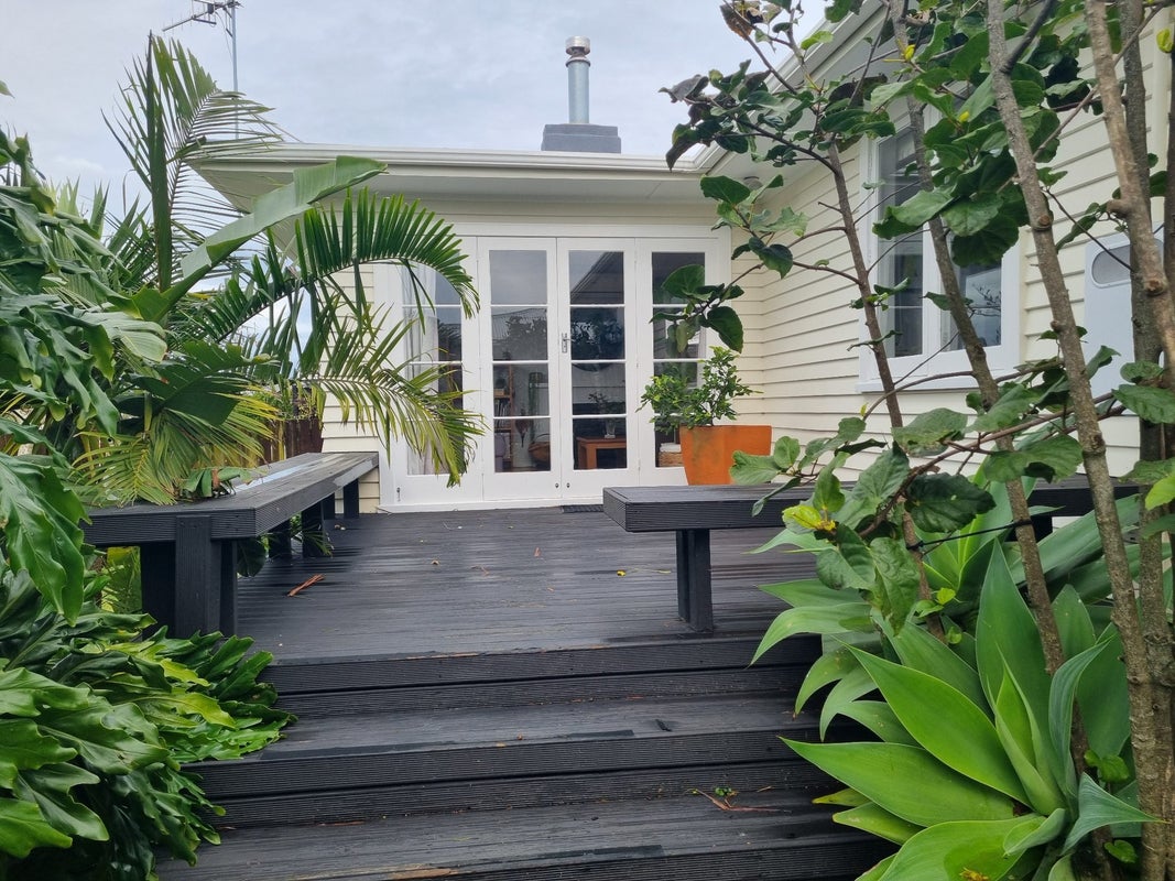 10 Bristol Avenue, Brookfield, Tauranga - Carousel 2