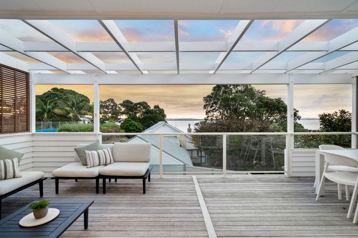 10 Harbour View Road, Point Chevalier, Auckland - Carousel 2