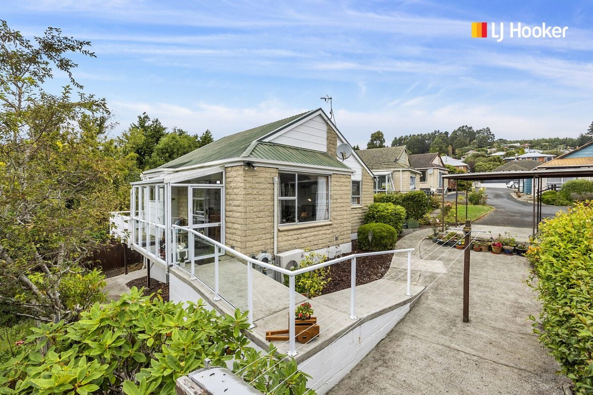 2D Rennie Street, Green Island, Dunedin - Carousel 1