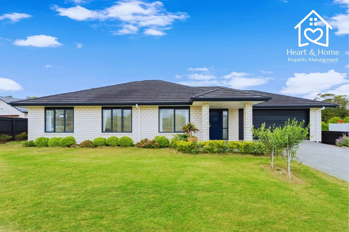 23 Kahika Grove, Huapai, Kumeu - Carousel 1