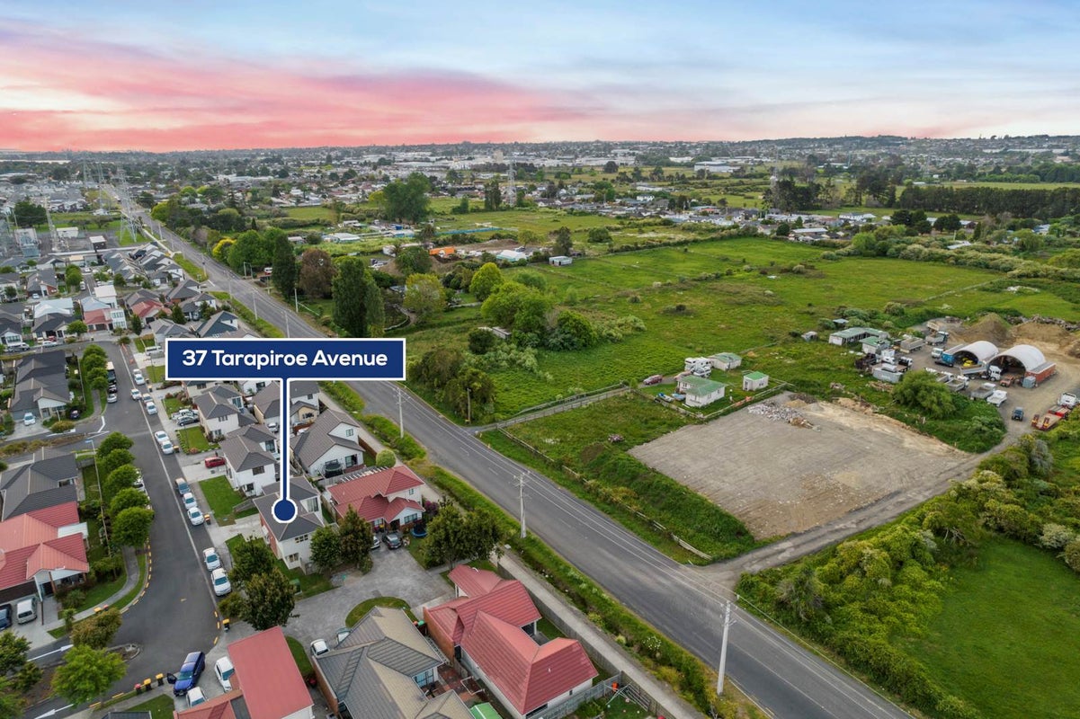 37 Tarapiroe Avenue, Takanini, Auckland - Carousel 26