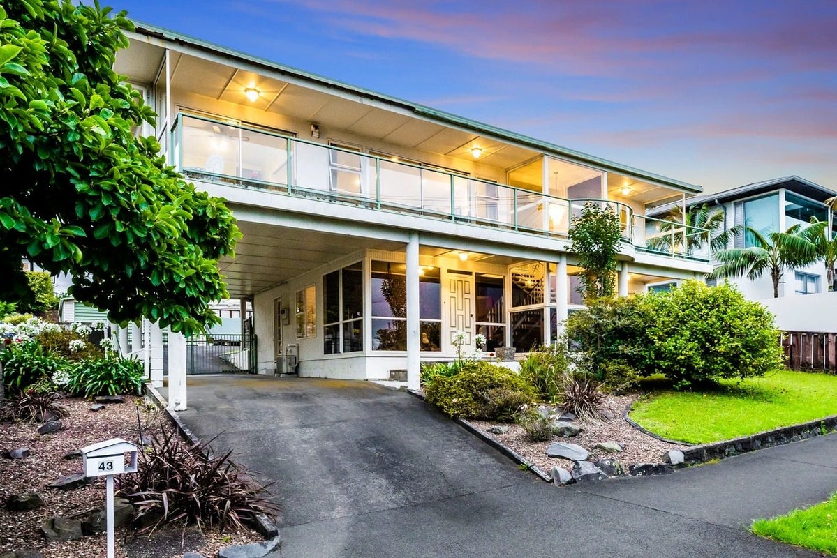 43 Ronaki Road, Mission Bay, Auckland - Carousel 1