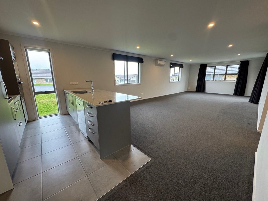 13 Richardson Road, Omokoroa, Omokoroa - Carousel 2