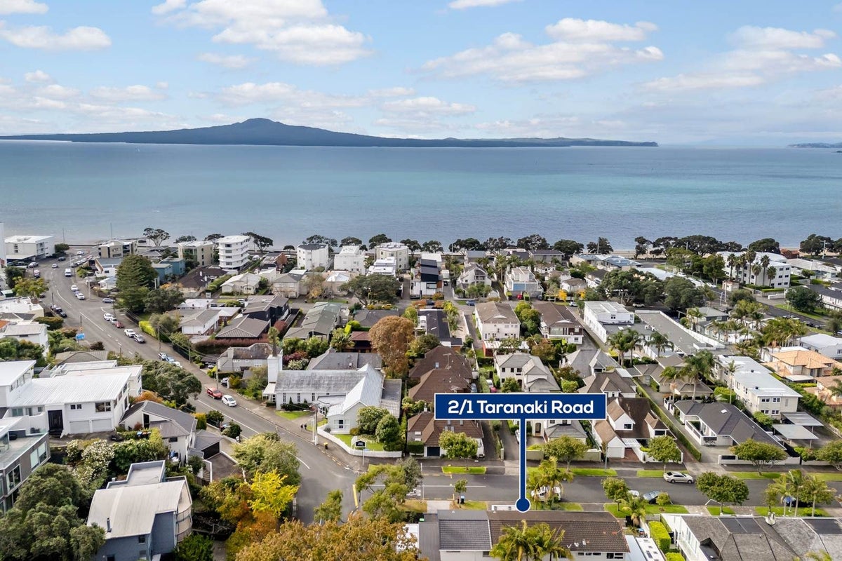 2/1 Taranaki Road, Kohimarama, Auckland - Carousel 2