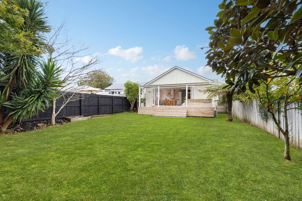 47 St Albans Avenue, Mount Eden, Auckland - Carousel 17