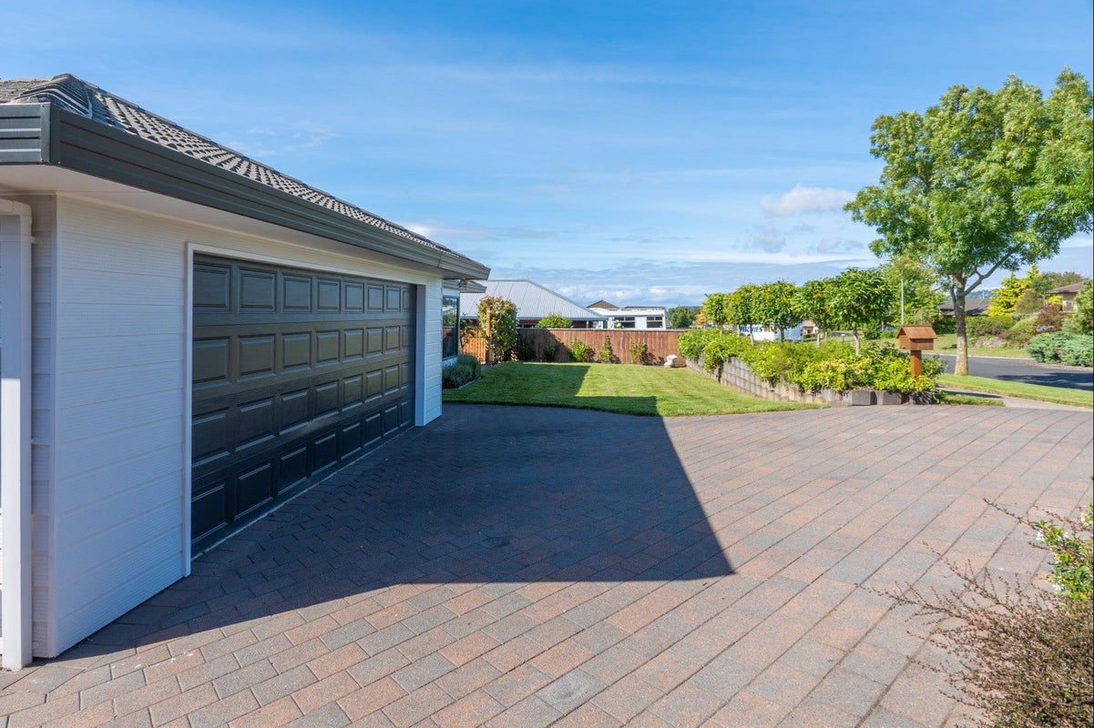 24 The Grove, Nukuhau, Taupo - Carousel 21