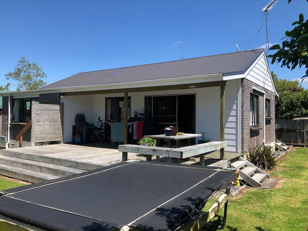81 Te Aroha Street, Hamilton East, Hamilton - Carousel 1