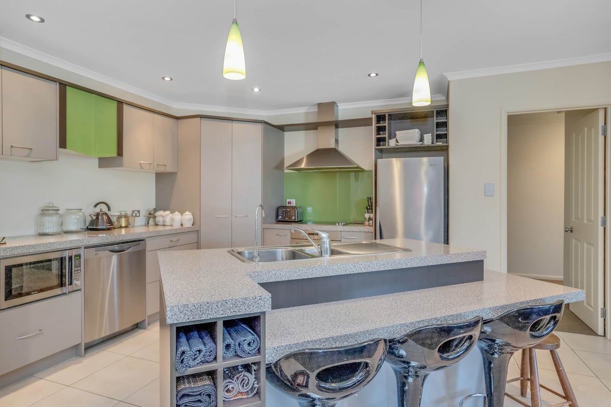 88 Western Hills Drive, Kensington, Whangarei - Carousel 1