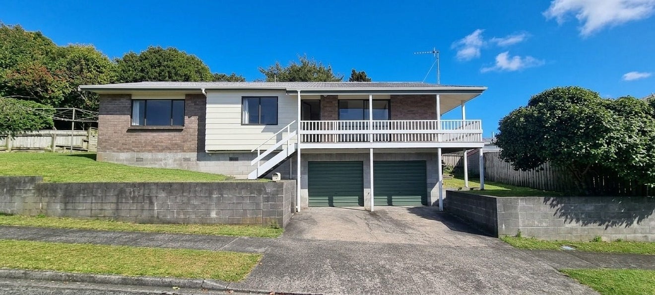 4 Mayfair Place, Westown, New Plymouth - Carousel 2