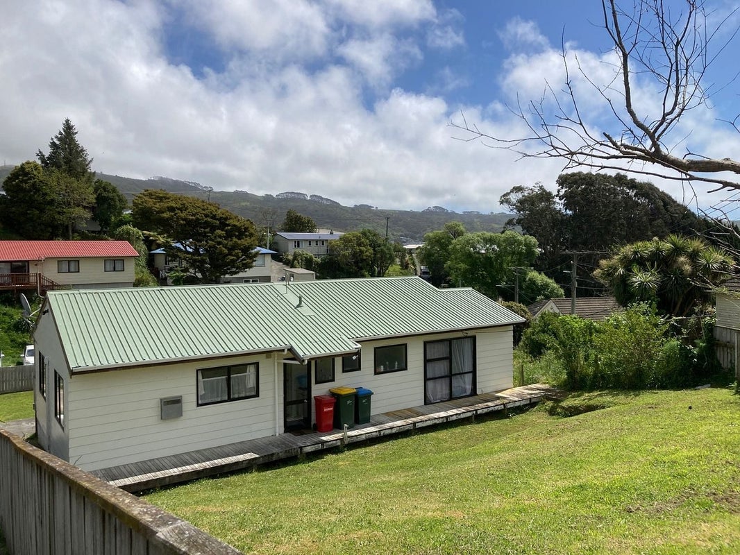 36 Jackson Terrace, Ranui, Porirua - Carousel 1