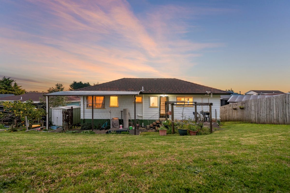6 Glenmary Place, Papatoetoe, Manukau City, Auckland - Carousel 1
