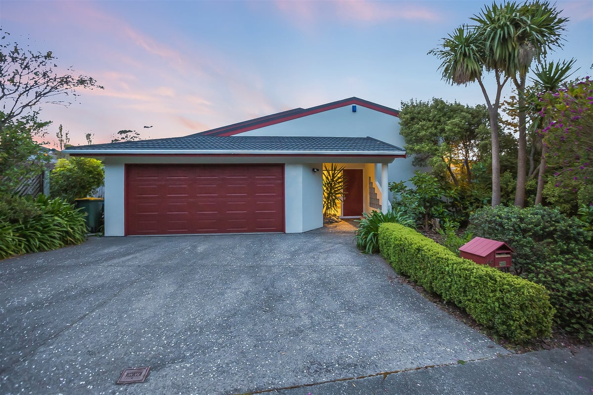44 Sailmaker Close, Whitby, Porirua - Carousel 1