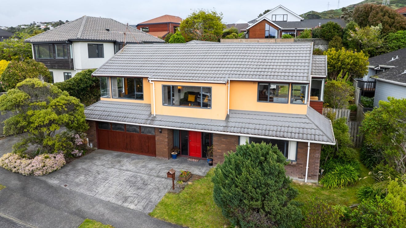 5 Longmont Terrace, Churton Park, Wellington - Carousel 22