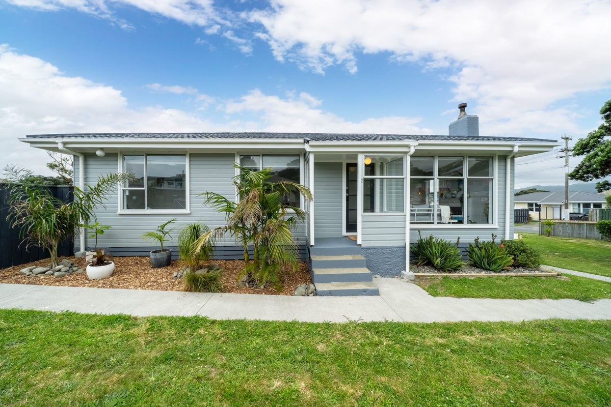 2 Matatiro Street, Titahi Bay, Porirua - Carousel 1