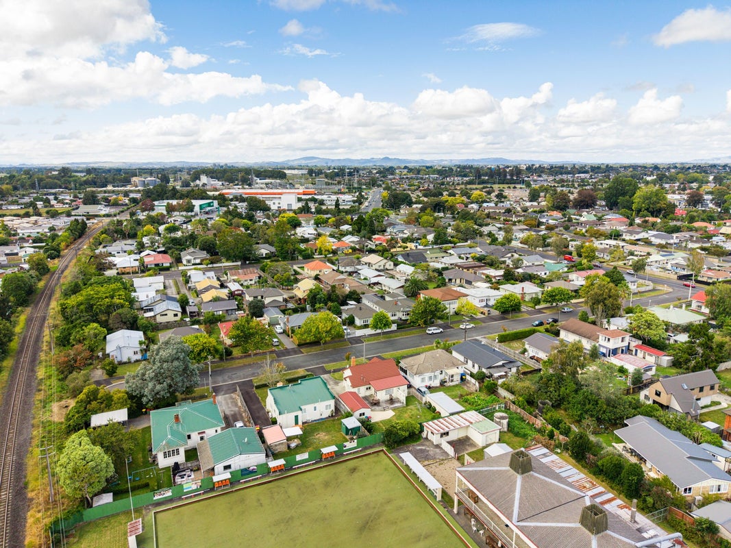 13 Bell Street, Hamilton East, Hamilton - Carousel 19