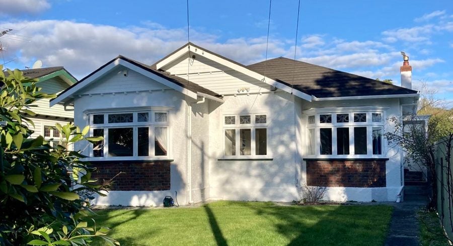 14 St Albans Grove, Woburn, Lower Hutt - Carousel 1