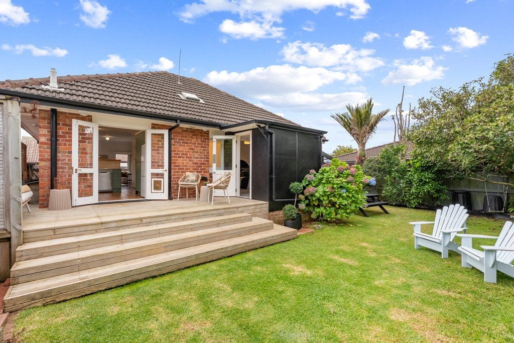 1/132A Selwyn Street, Onehunga, Auckland - Carousel 1