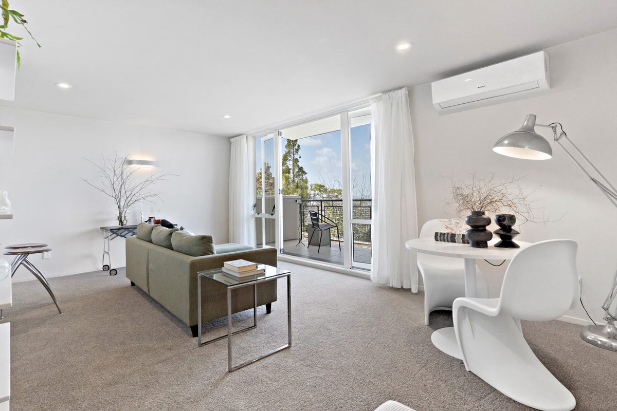 6/166 Mokoia Road, Chatswood, North Shore City, Auckland - Carousel 2