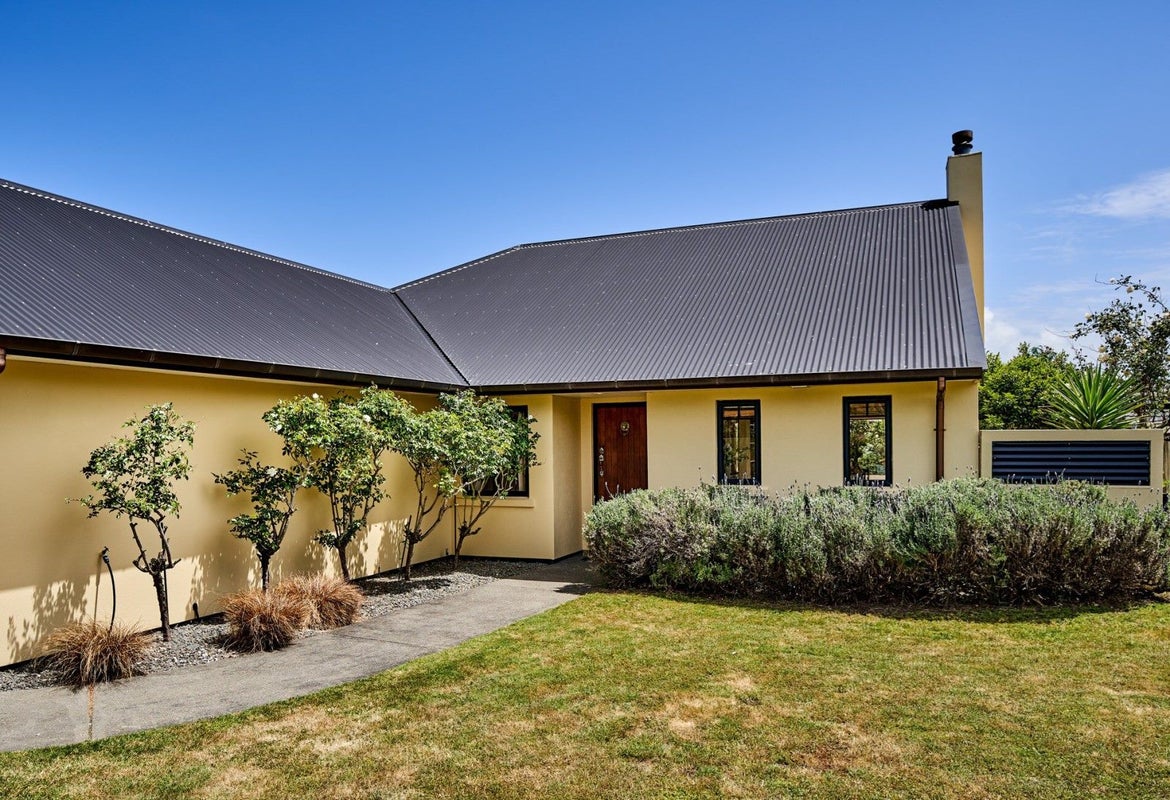 79 Michael Road, Paraparaumu Beach, Paraparaumu - Carousel 1