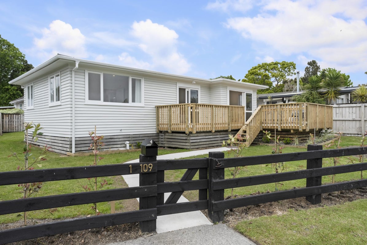 1/109 Rautawhiri Road, Helensville, Auckland - Carousel 1