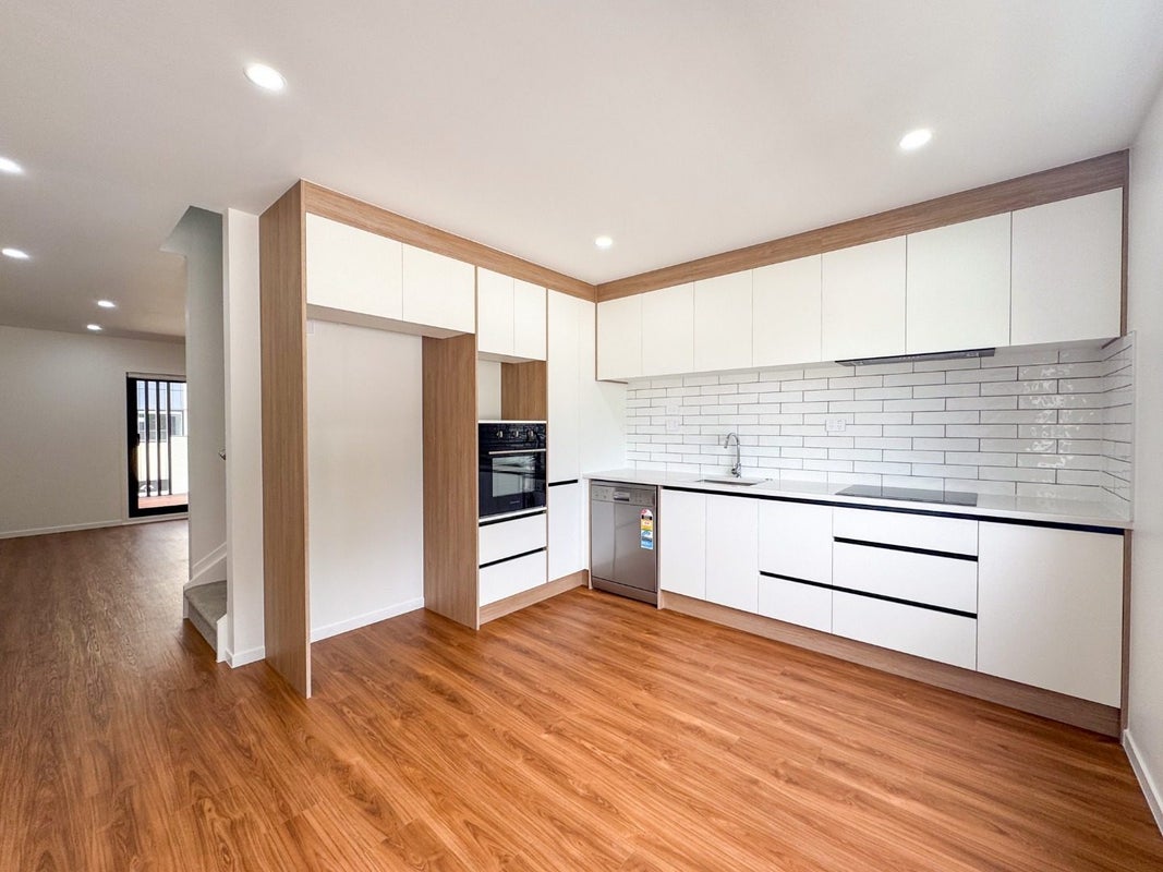 13/21 Eastview Road, Glen Innes, Auckland - Carousel 2