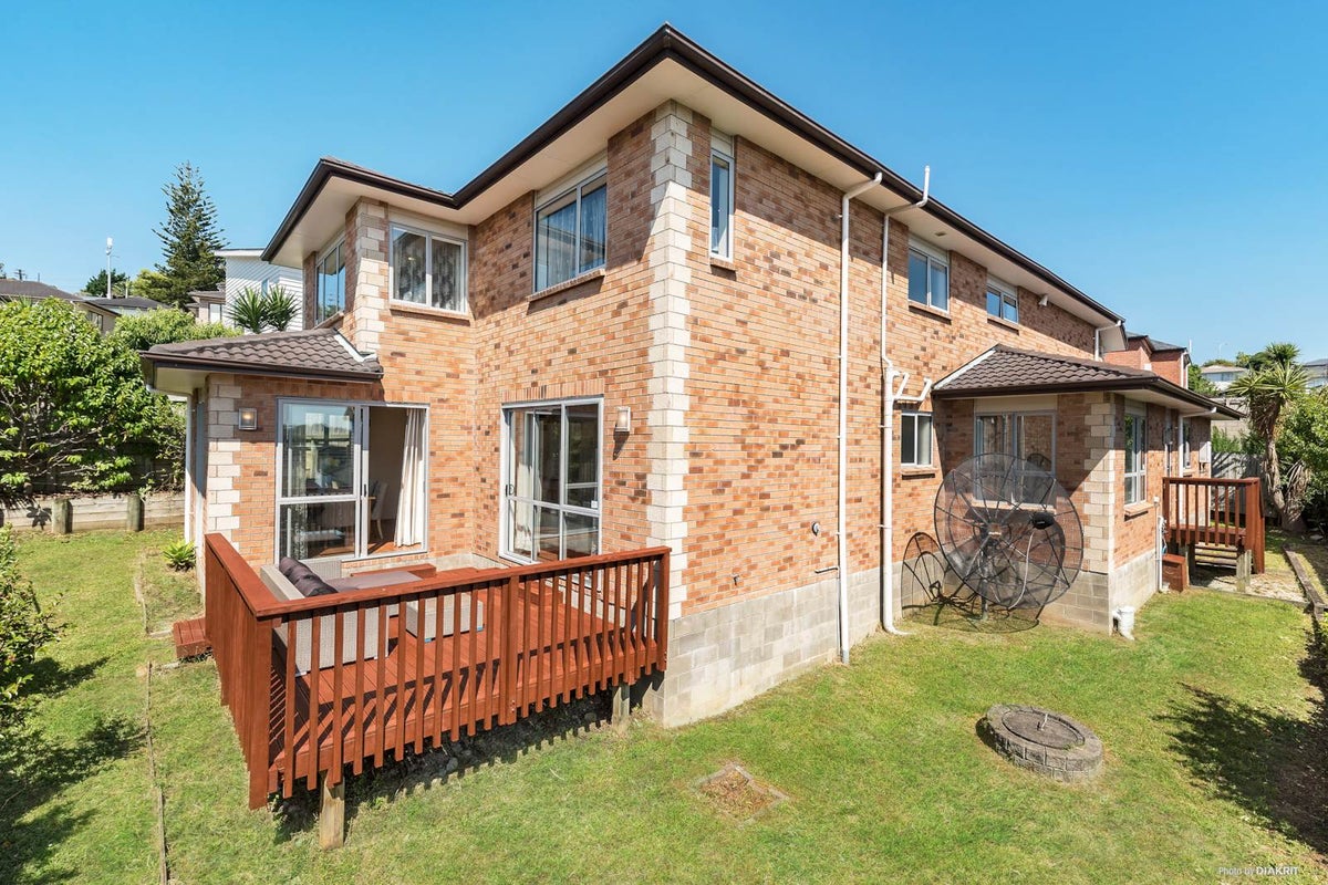 30 Mulroy Place, Pinehill, Auckland - Carousel 2