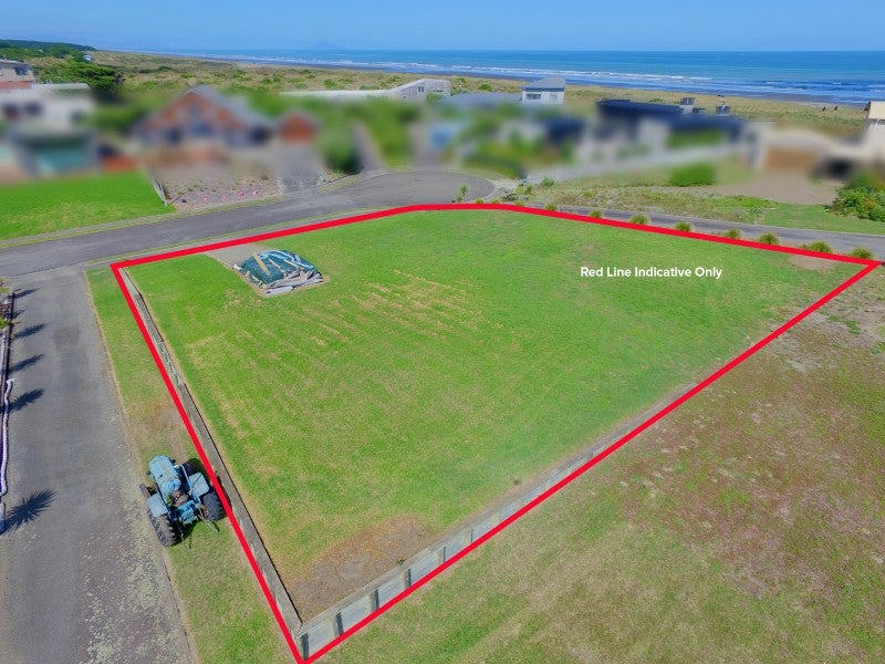 8 Ngati Huia Place, Waitarere Beach, Levin - Carousel 1