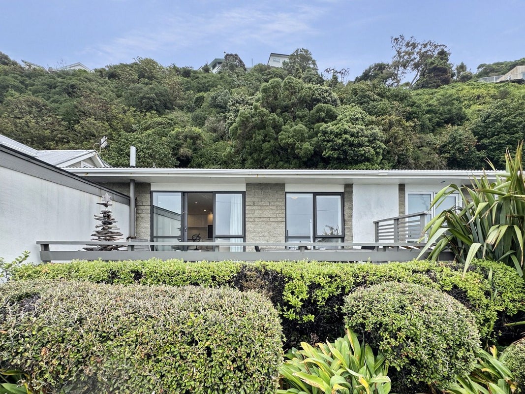 123 Marine Parade, Seatoun, Wellington - Carousel 2