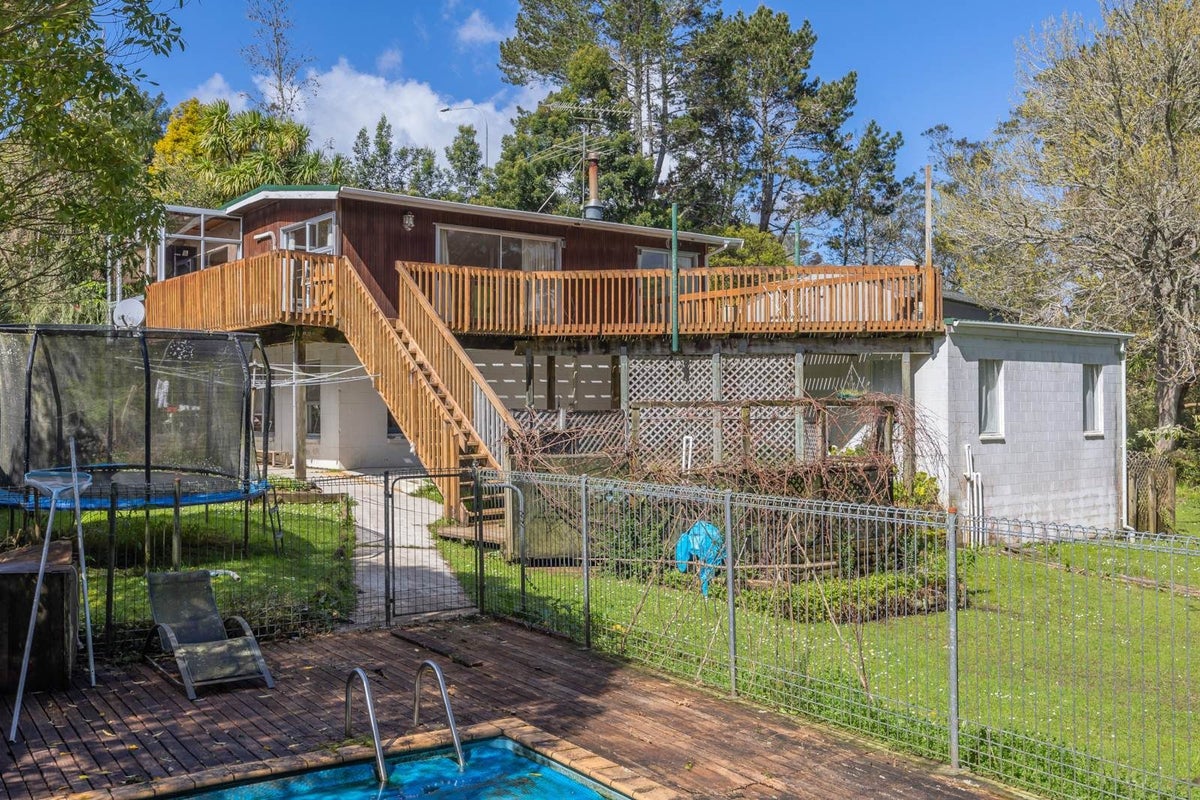 39 Oteha Valley Road, Northcross, Auckland - Carousel 2