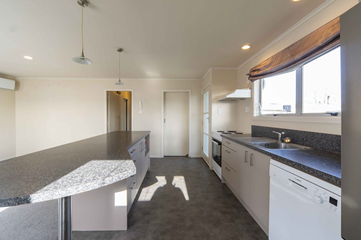84 Karaka Street, Nawton, Hamilton - Carousel 1