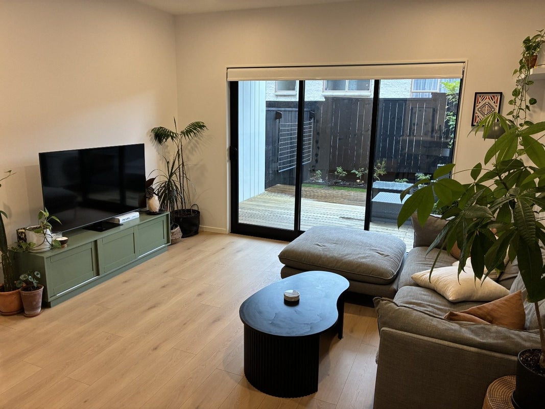 6/33 Roberton Road, Avondale, Auckland - Carousel 1