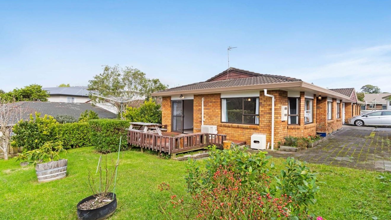 7/116 Titirangi Road, New Lynn, Auckland - Carousel 1