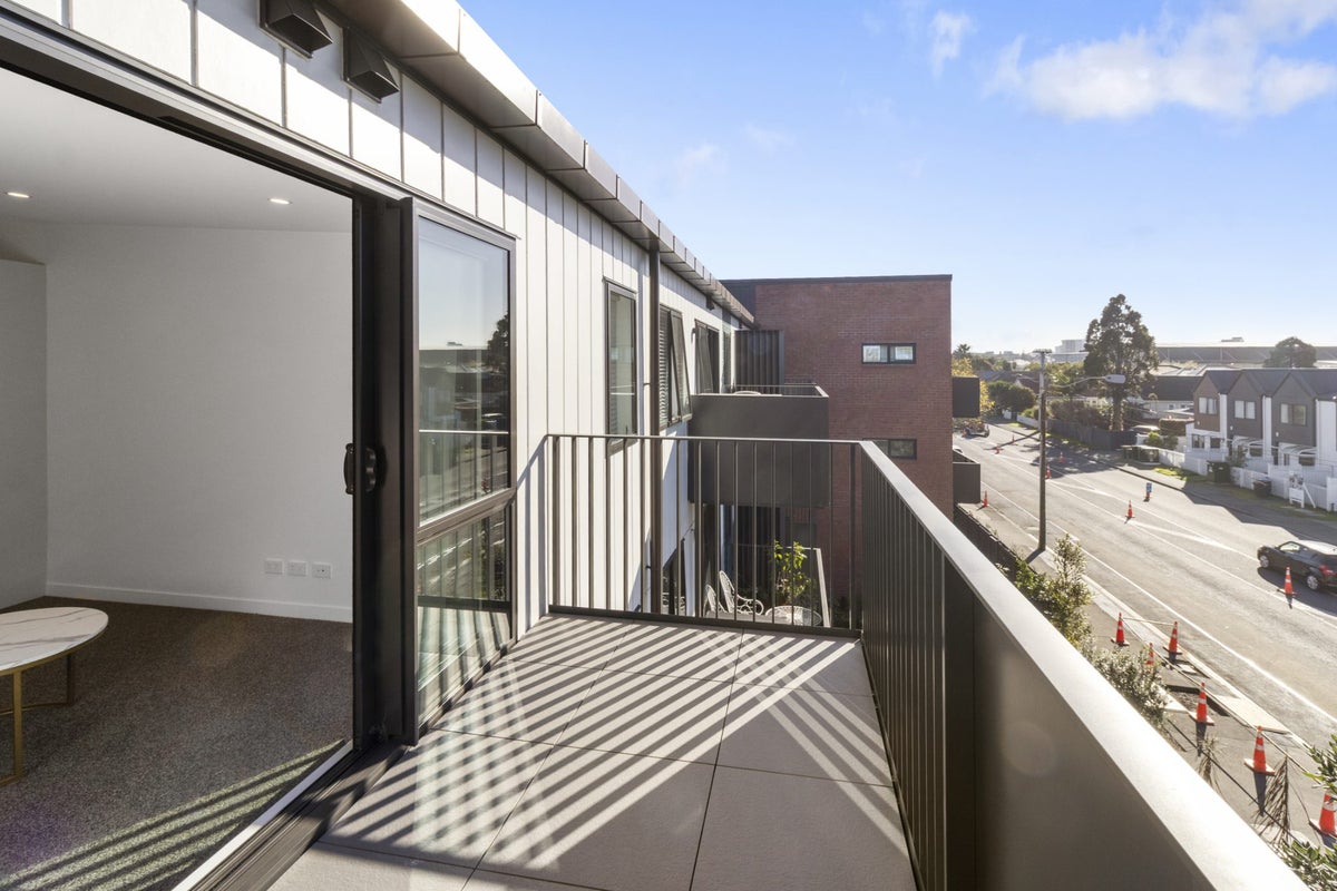 205/157 Rockfield Road, Penrose, Auckland - Carousel 6
