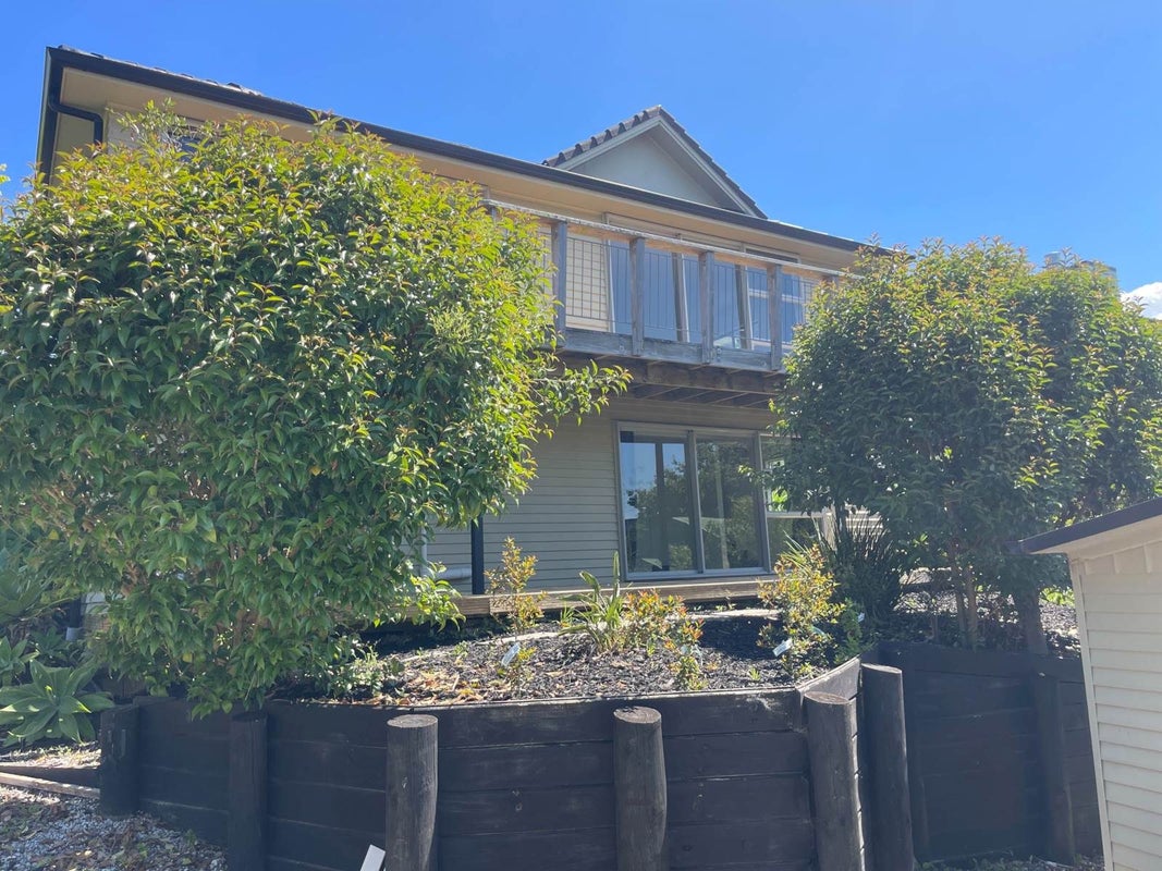 19A Mizpah Road, Waiake, Auckland - Carousel 1