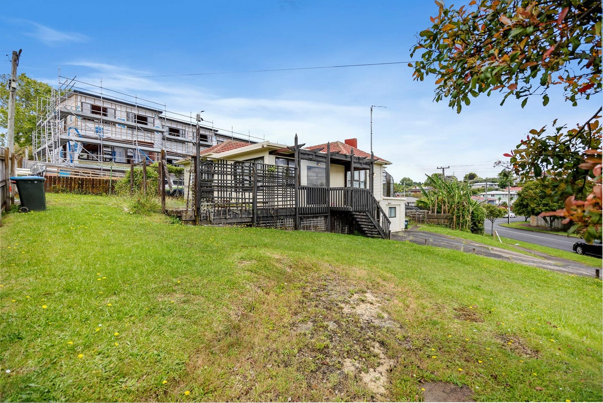 34 Roseville Street, New Windsor, Auckland - Carousel 1
