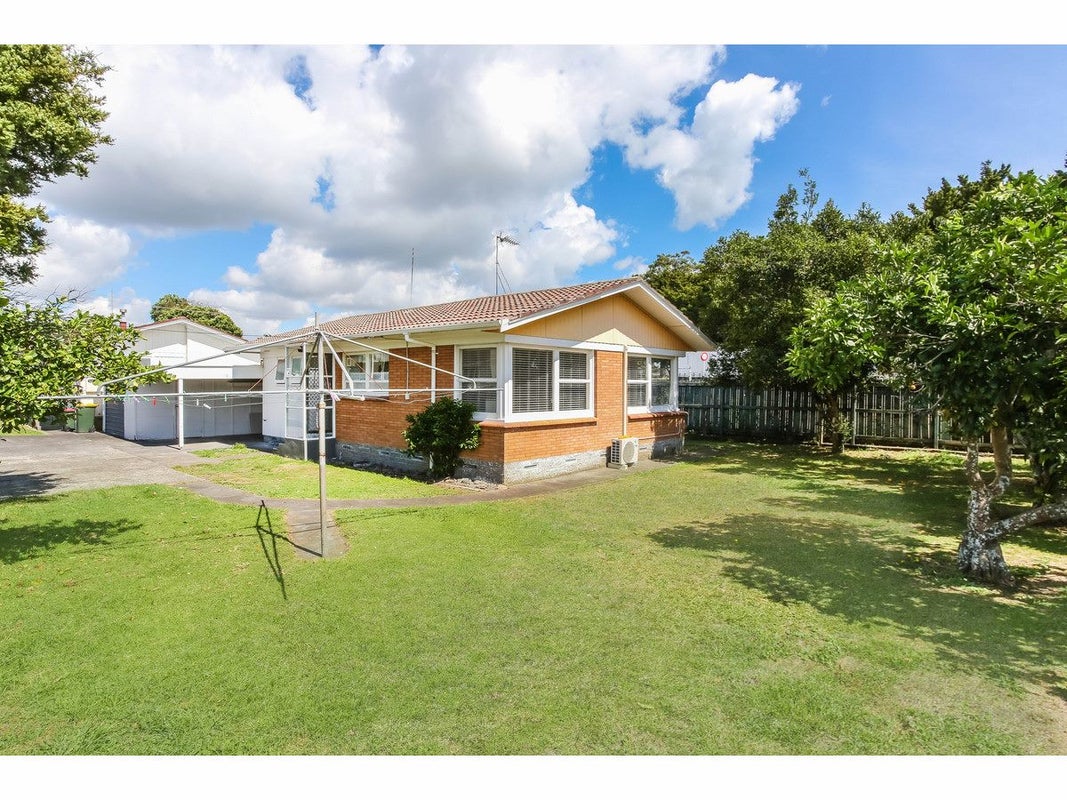 2/4 Liverpool Street, Papakura, Auckland - Carousel 1