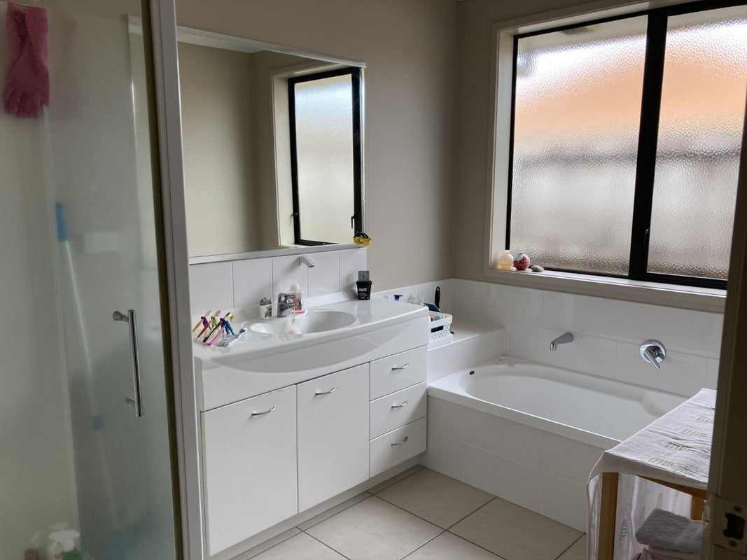 37 Parkside Drive, Huntington, Hamilton - Carousel 10