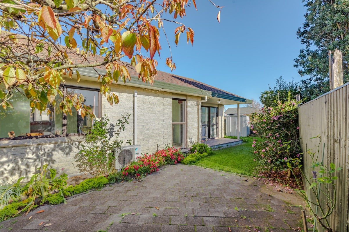 2/406A McLean ST, Saint Leonards, Hastings - Carousel 1