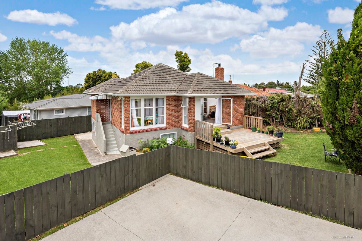 1/9 Nile Road, Kelston, Auckland - Carousel 2