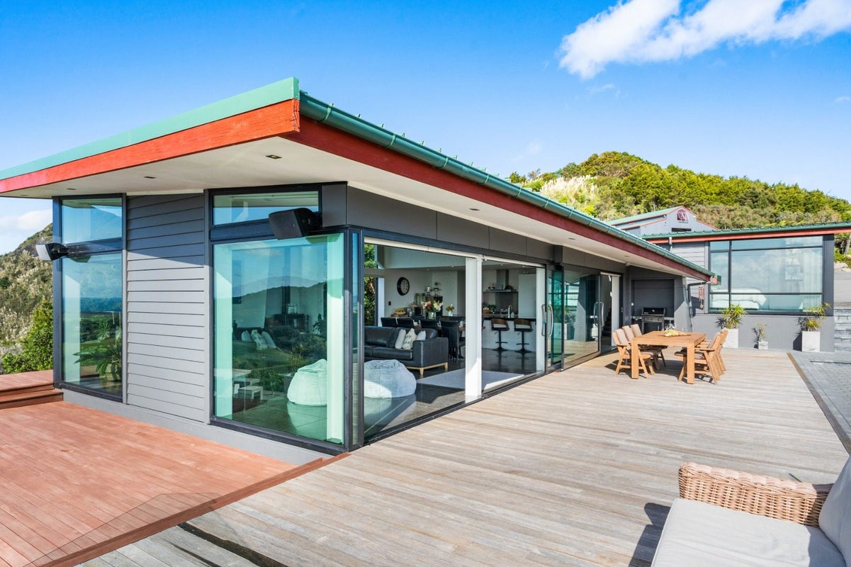 77 Rangiuru Drive, Onerahi - Carousel 2