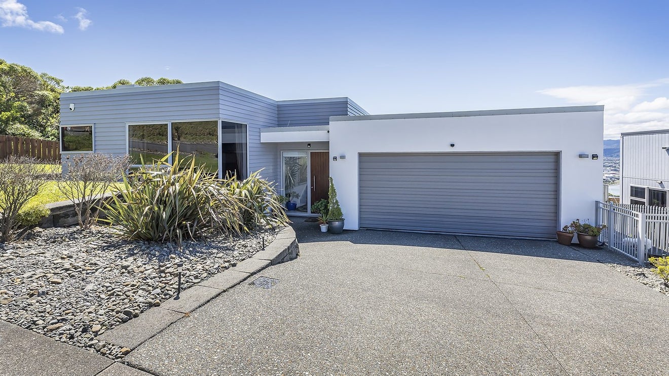 59 Tamworth Crescent, Newlands, Wellington - Carousel 1