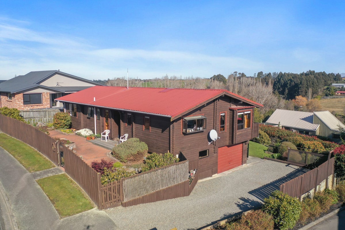 31 Glenview Terrace, Highfield, Timaru - Carousel 1