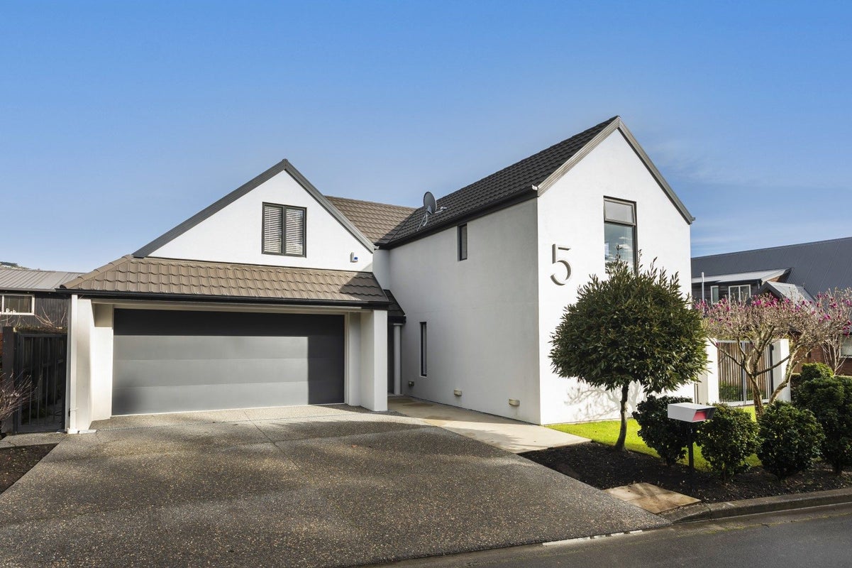 1/5 Trumble Lane, Huntsbury, Christchurch - Carousel 21