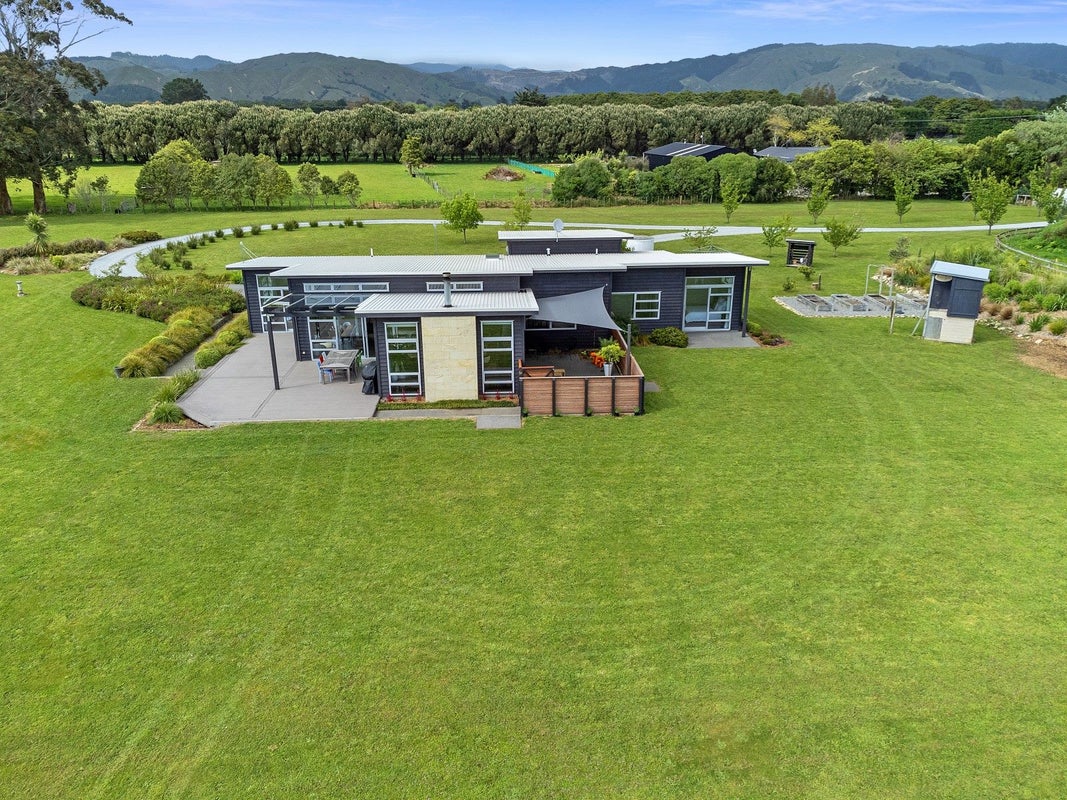 243 Otaki Gorge Road, Hautere - Carousel 1