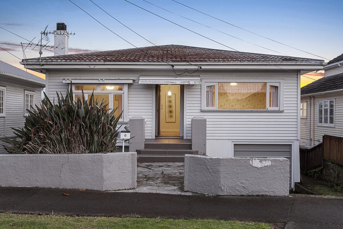 6 Lambeth Road, Mount Eden, Auckland - Carousel 1