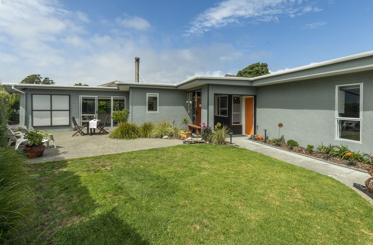 4 Nuhaka Place, Paraparaumu Beach, Paraparaumu - Carousel 1