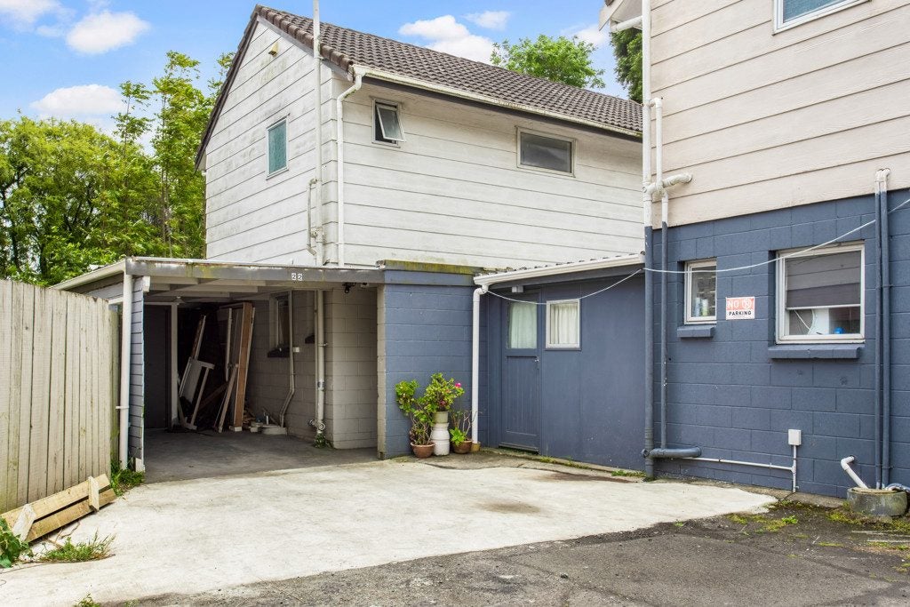 2/2 Thorn Place, Papatoetoe, Auckland - Carousel 20