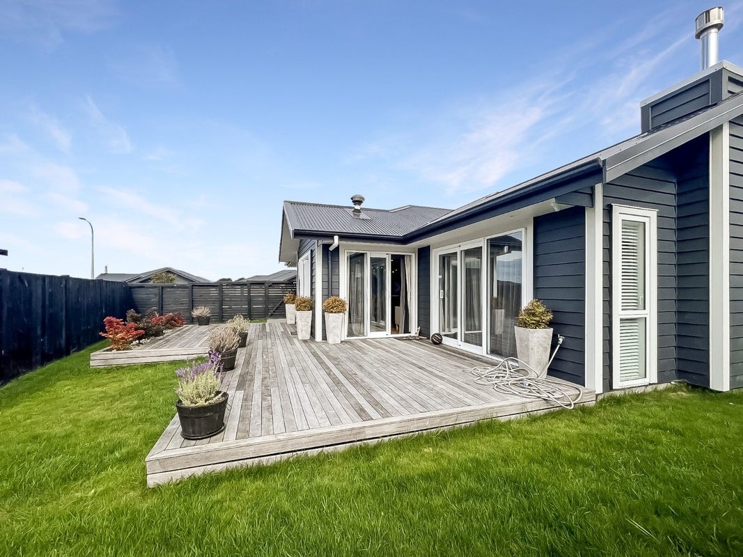 53 Johnstone Drive, Fitzherbert, Palmerston North - Carousel 19