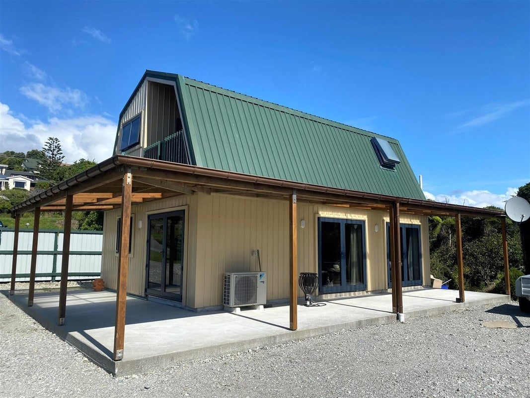 124 Tasman Street, Karoro, Greymouth - Carousel 1