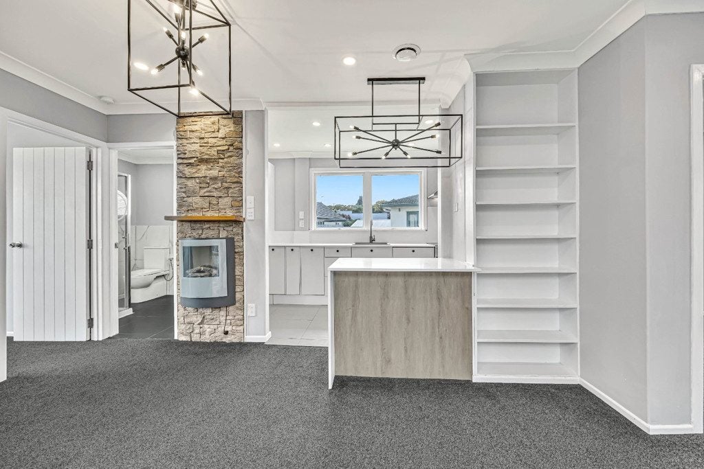 1B Carlton Street, Hillsborough, Auckland - Carousel 2